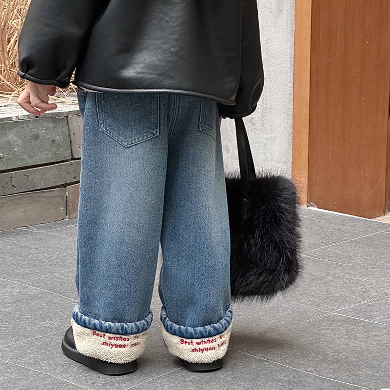 2024秋冬新入荷★子供服　デニムズボン★90〜140