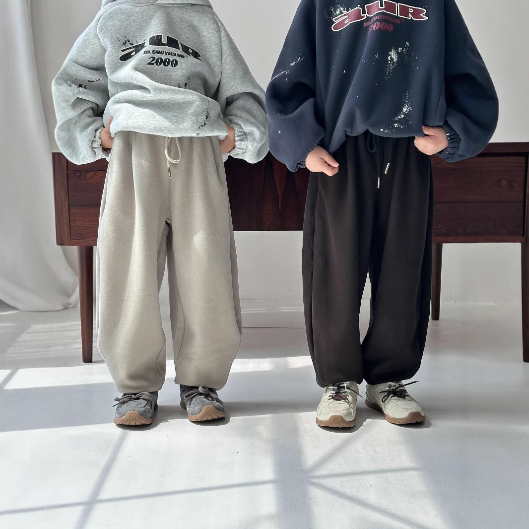 2024秋冬新品★子供服　ズボン　裏起毛★90cm〜140cm 2色