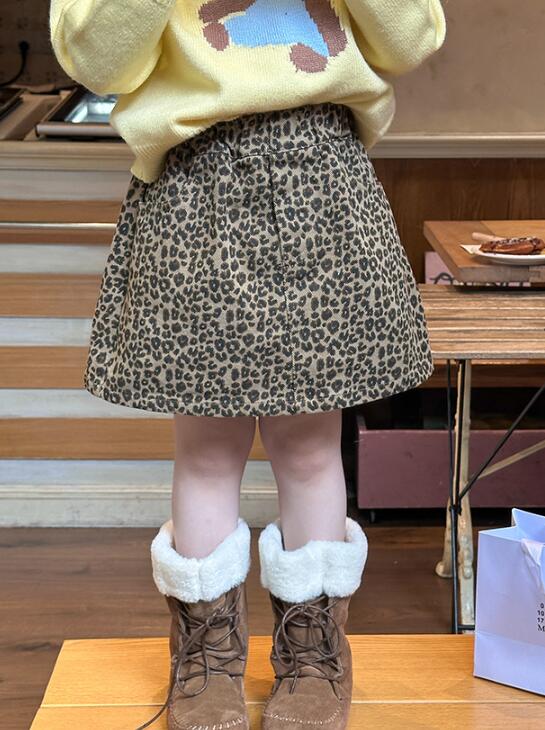 2024秋冬新品A★子供服　豹柄スカート  裏起毛★90cm〜160cm