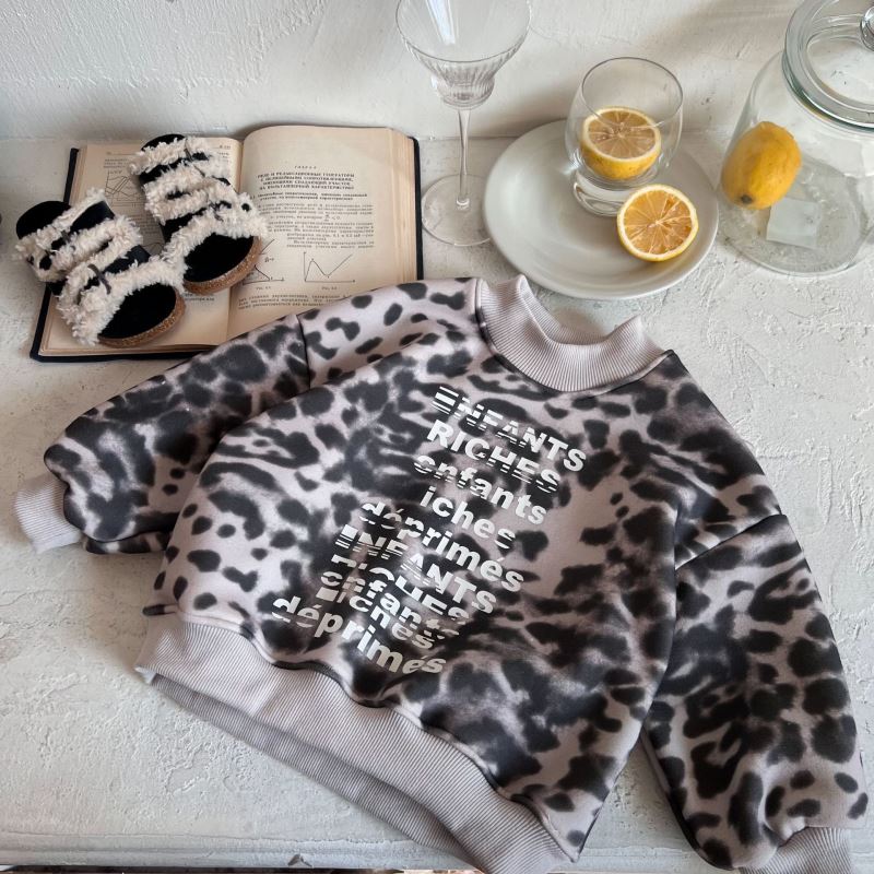 2024秋冬新品★子供服　トレーナー　裏起毛★80cm〜130cm