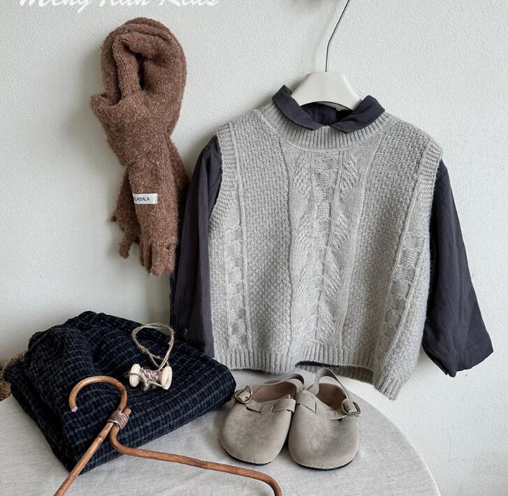 2024年新★子供服　シャツ&ニットベスト★90cm〜140cm