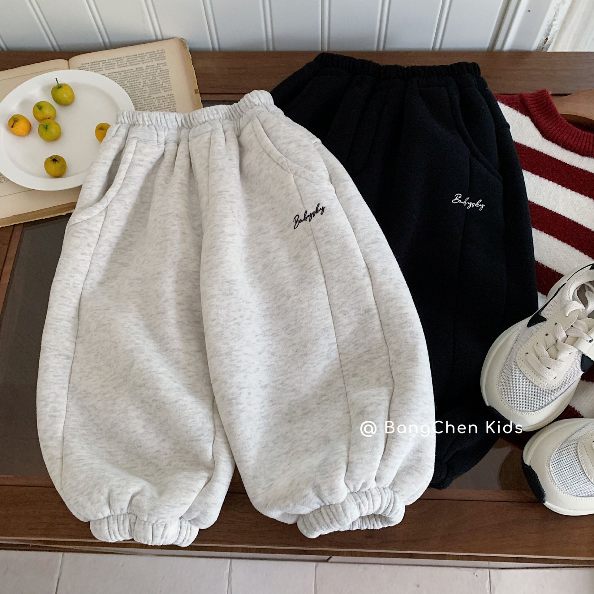 2024冬新作★子供服　ズボン　裏起毛★90cm〜140cm 2色