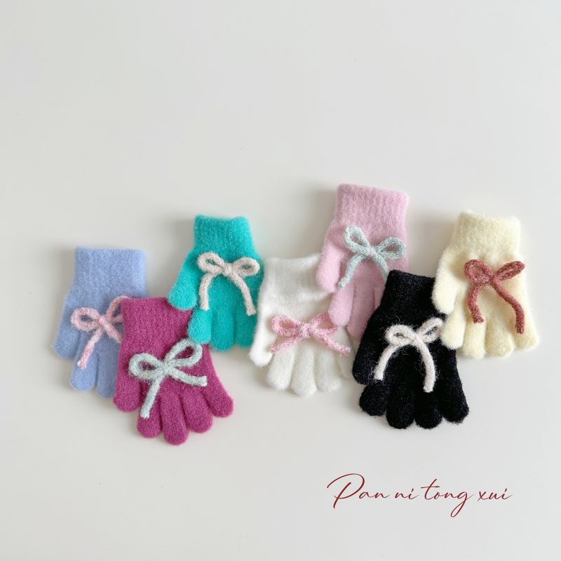 2024新品★大人気　キッズ用★子供　手袋★7色
