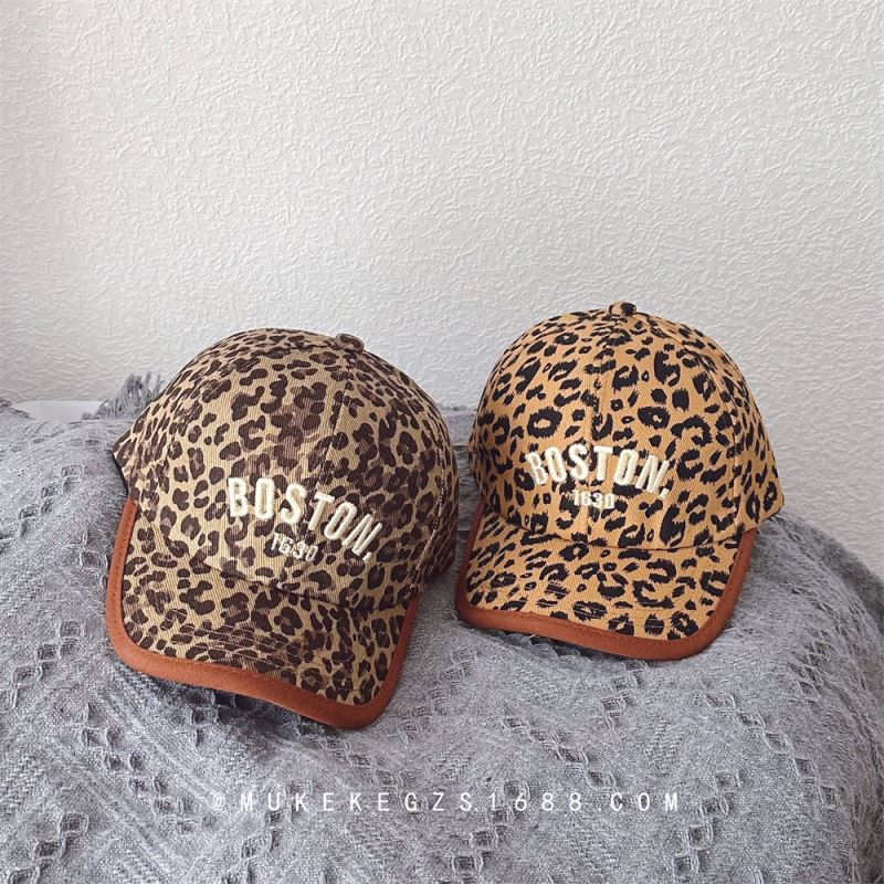 「2025」子供用★帽子★キャップ★キッズ★野球帽★キャスケット★ヒョウ柄★2色