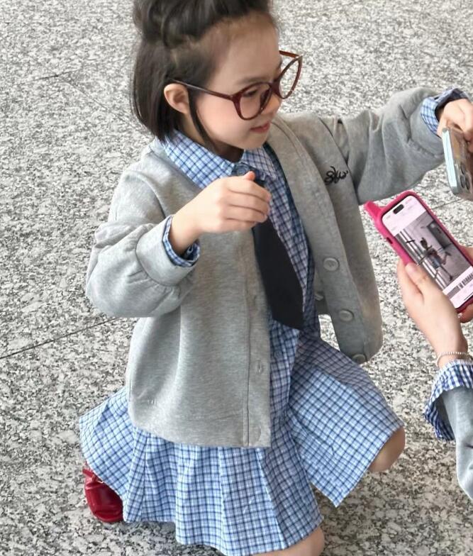 2025新品★子供服　カーディガン+ワンピース　セット★90cm〜150cm