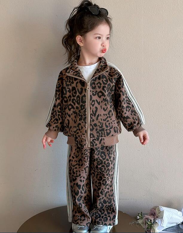 2025新品★子供服　3セットアップ★90cm〜150cm 2色