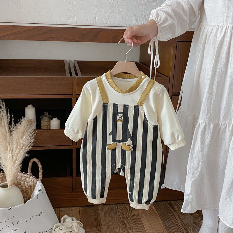 2025秋新入荷★ベビー服　ロンパース★66cm〜90cm