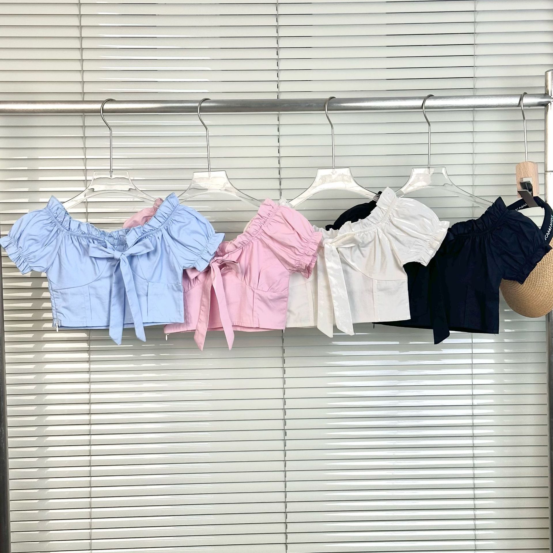 2025新作★子供服　トップス★100cm〜170cm 4色