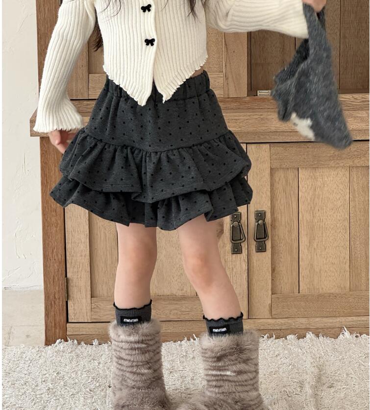 2025冬新品Y★子供服　スカート　インパン付き★90cm〜150cm