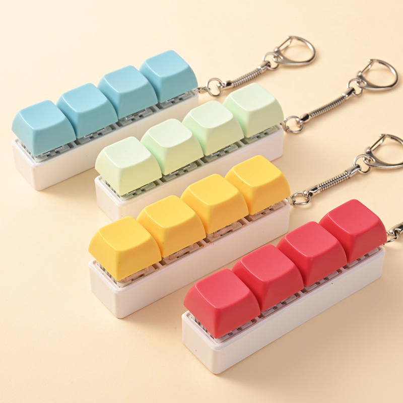 ★キーボードキーホルダー　装飾品★ストレス解消★押すスクイーズおもちゃ