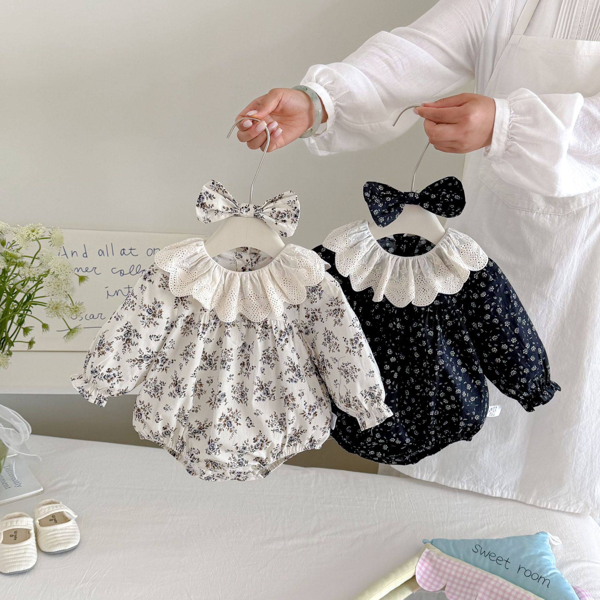 2026秋新入荷★ベビー服　ロンパース★66cm〜90cm 2色