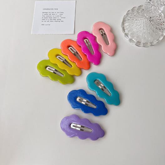 超人気の髪飾り!!★　ヘアアクセサリー　★ヘアクリップ★