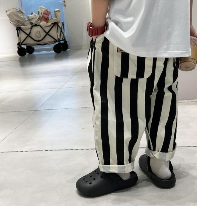 2023新品★子供服　ズボン★90-140cm★2色