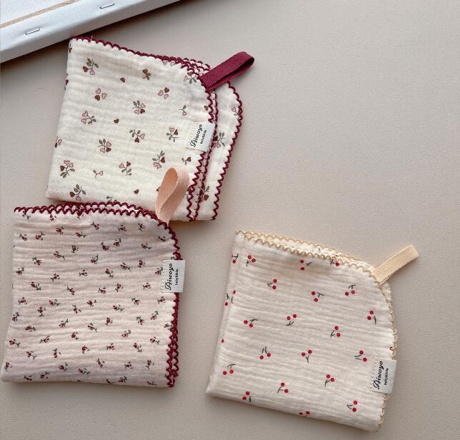 2023★涎掛け★ハンカチ★食事用エプロン★タオル★食事用ビブ★ベビー用