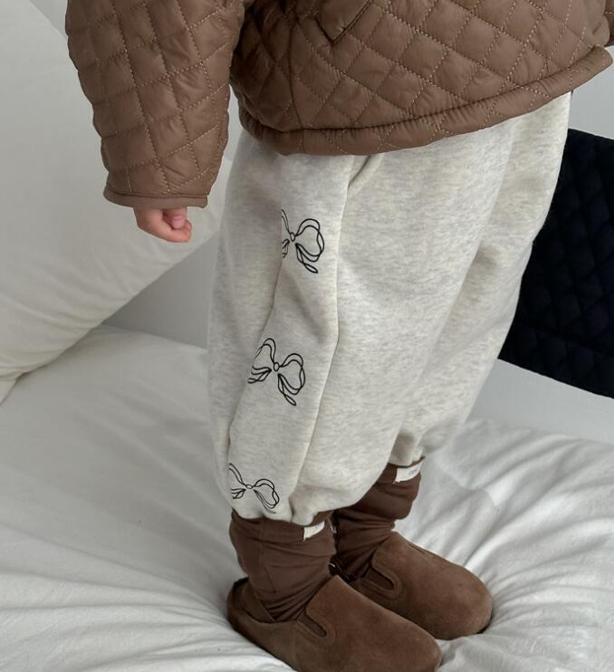 2024春新品★子供服　裏起毛付きズボン★80-130cm★2色