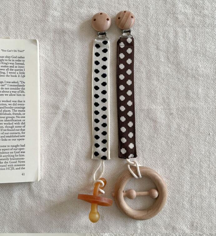 2024新型★ベビーおしゃぶりチェーン★2色