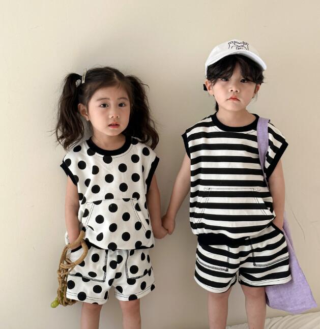 「2024」子供服★トップス+パンツ★セットアップ★男女兼用★韓国風子供服★2色★80-150CM