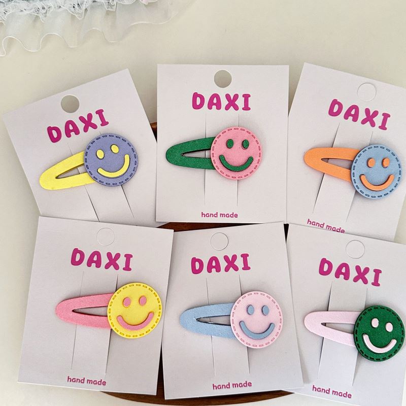 髪飾り★まとめ髪用★ヘアアクセサリー★子供用★ヘアピン★笑顔★可愛い