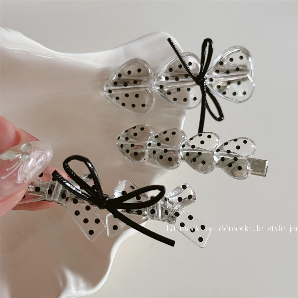 雑貨★髪飾り　ヘアビン★アクセサリー★3色