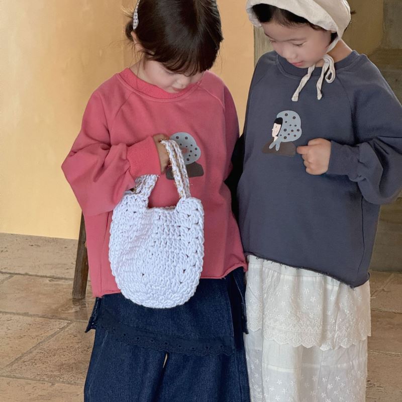 2024秋新品J★子供服　トップス★90cm〜140cm 2色