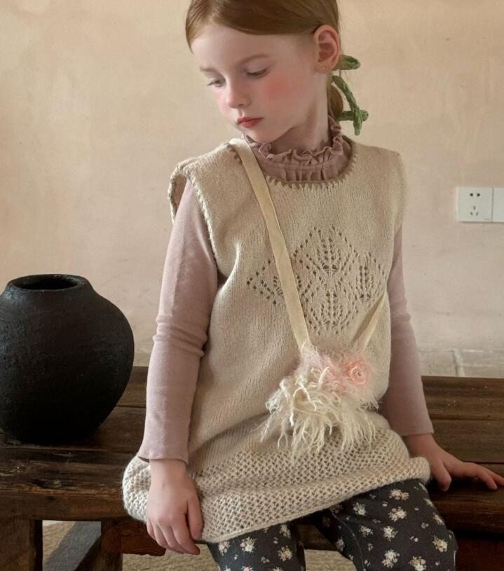 2024otaly★子供服　ニットワンピース★90cm〜130cm 2色