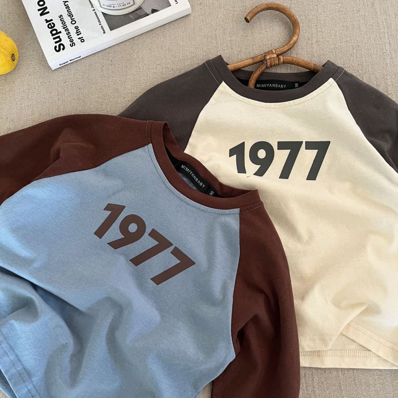 2024秋新作★子供服　トップス★90cm〜140cm 2色