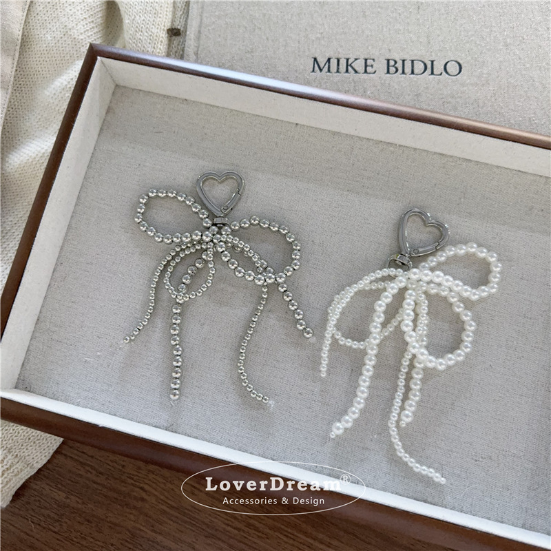 「2024」★キーホルダー★バッグチャーム★可愛い★ファション小物