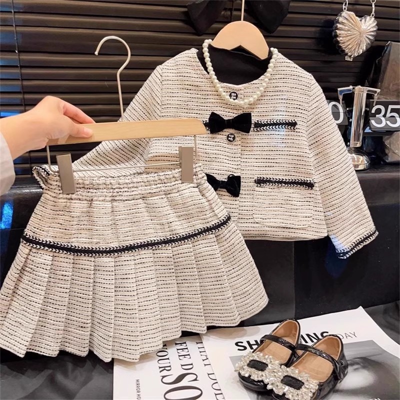 「2024」子供服★トップス+スカート★セットアップ★韓国風子供服★90cm〜140cm