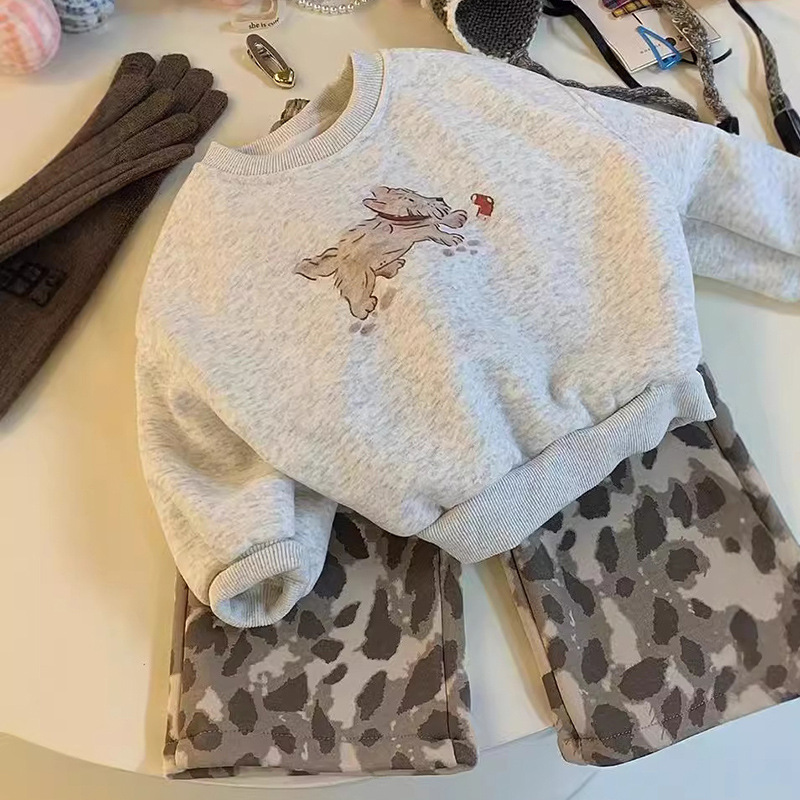 2024秋冬新品★子供服　トレーナー&豹柄ズボン　裏起毛★90cm〜150cm