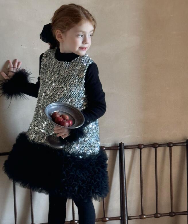 2024冬新品otaly★子供服　ベストワンピース★90cm〜130cm 2色