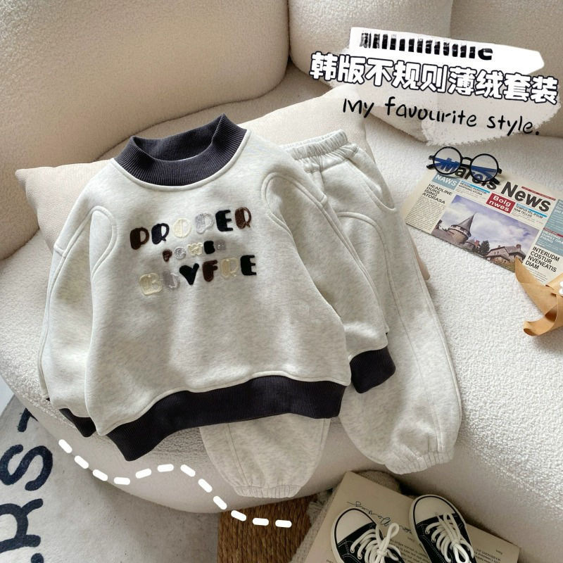 2024新品★子供服　セットアップ  裏起毛★90〜140