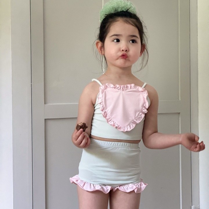 2025新品★子供服　水着★90〜140