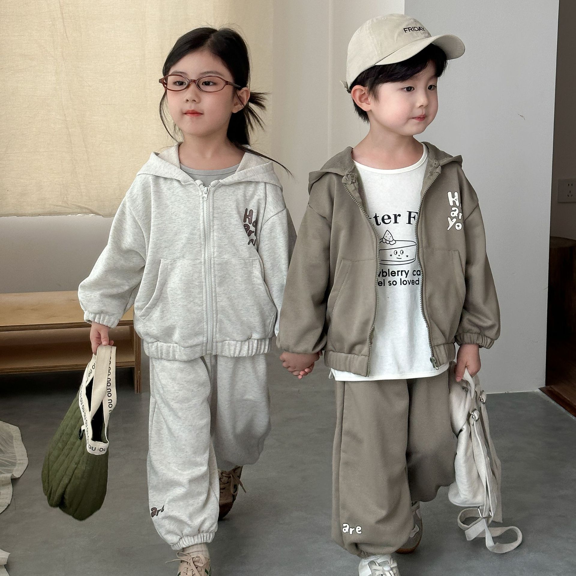 2025秋新品★子供服　セットアップ★80cm〜150cm 2色