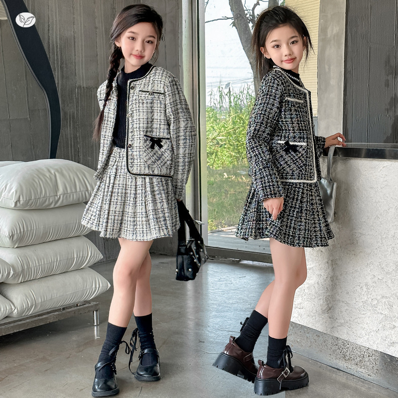 「2025」子供服★トップス+スカート★セットアップ★韓国風子供服★2色110cm〜170cm