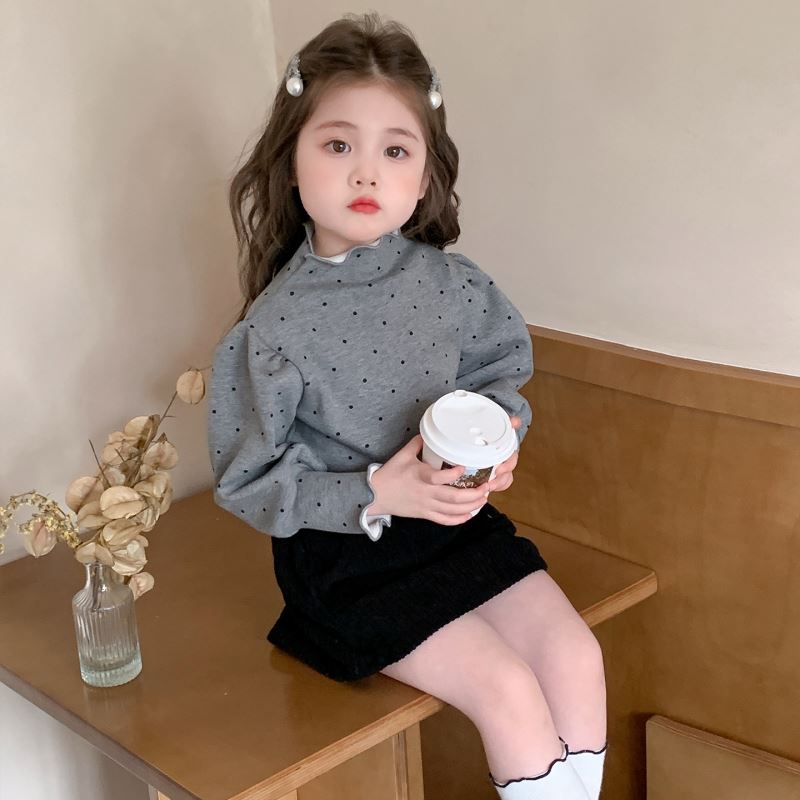 2025冬新作★子供服　トップス★90cm〜140cm 2色