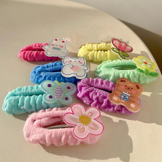 超人気の髪飾り!!★　ヘアアクセサリー　★ヘアクリップ★