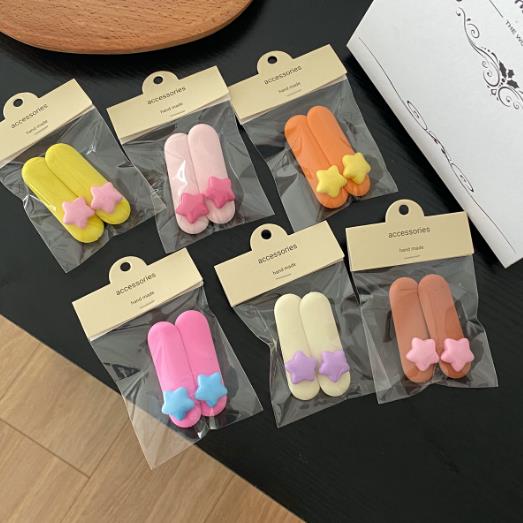 超人気の★ヘアアクセサリー　ヘアクリップ★2p