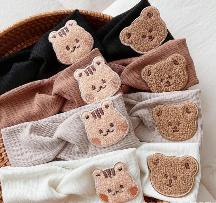 雑貨★ベビー用髪飾り　ヘアバンド★アクセサリー　3色選べ★