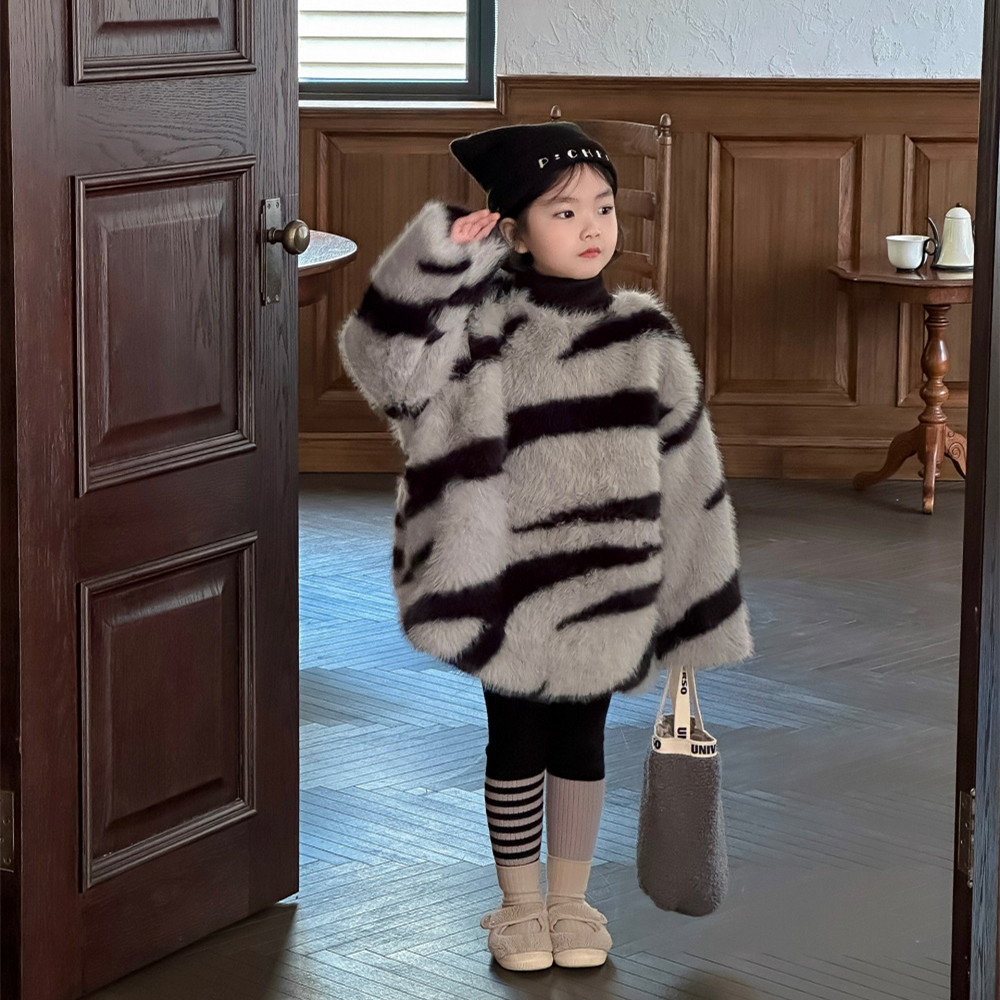 2024秋冬新作★子供服　ふわふわトップス★90cm〜140cm 2色