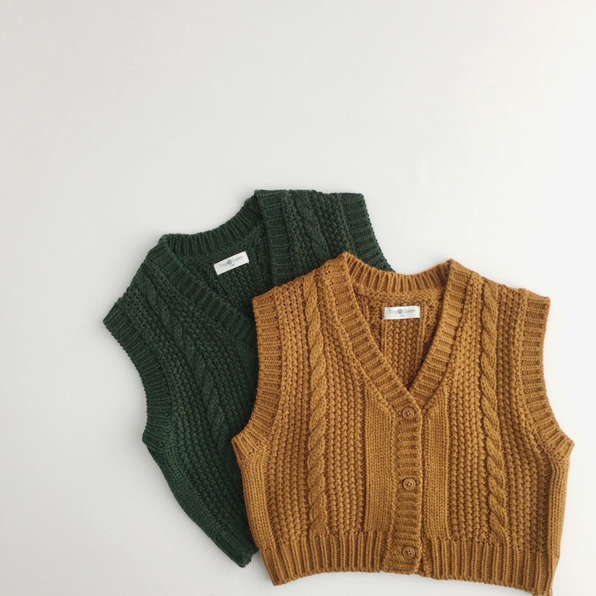 2024秋新品★子供服　ニットベスト★80cm〜130cm 2色