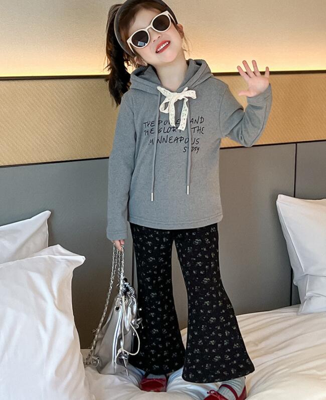 2024秋冬新品★子供服　パーカー&ズボン分けて　裏起毛付き★110cm〜150cm