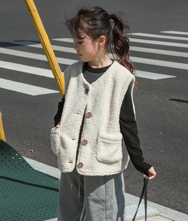 2024新品★子供服 　ベストコート★90cm〜140cm 3色