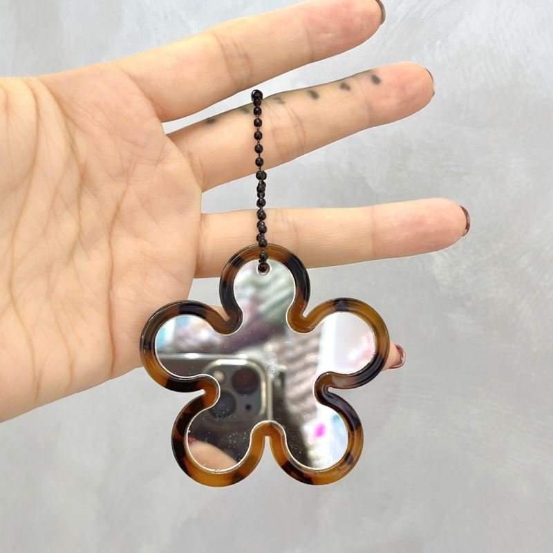 ★可愛いキーホルダー　装飾品★キーチェーン★3色