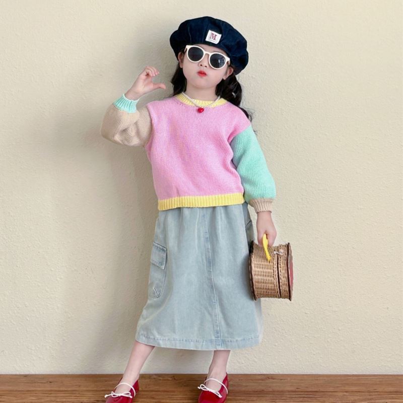 2025年新★子供服　セーター★90cm〜140cm