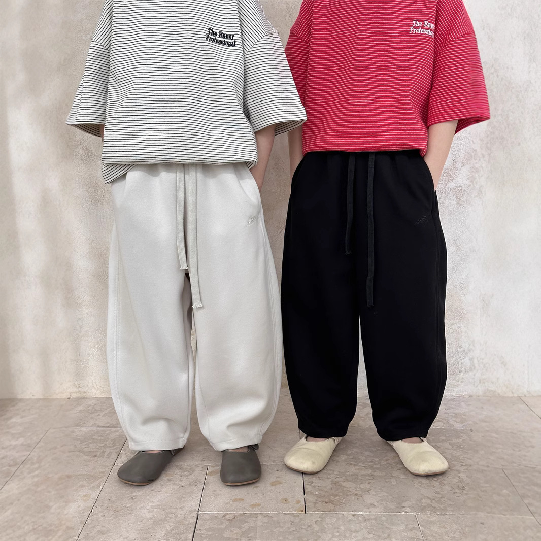 2025新入荷MXW★子供服　ズボン★90cm〜140cm 2色