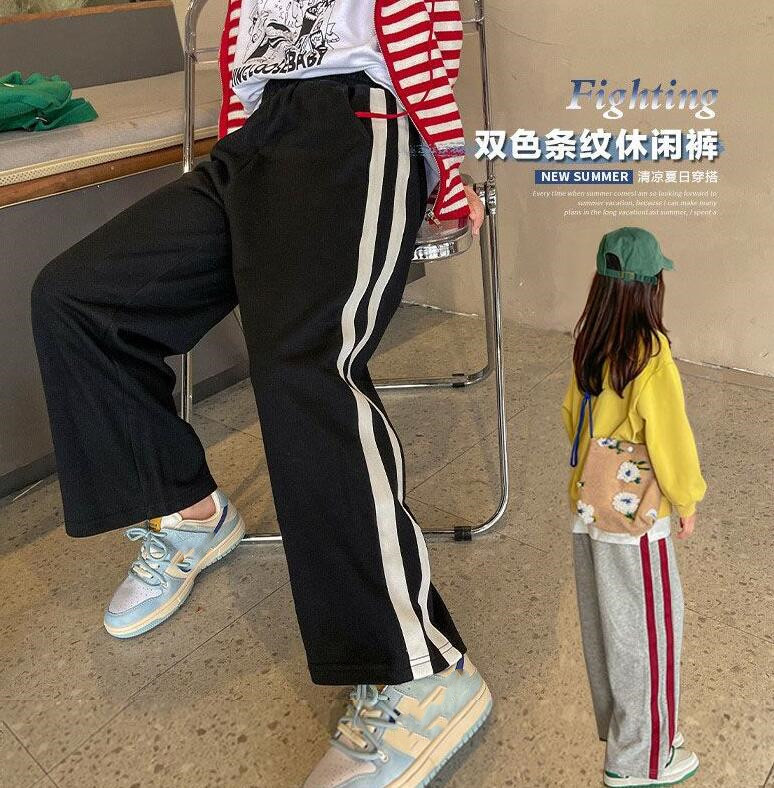 2025新入荷★子供服　ズボン★110cm〜160cm 2色