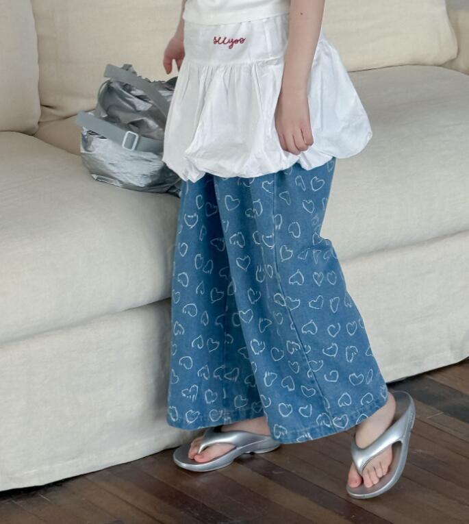 2025新入荷★子供服　`デニムズボン★90cm〜150cm