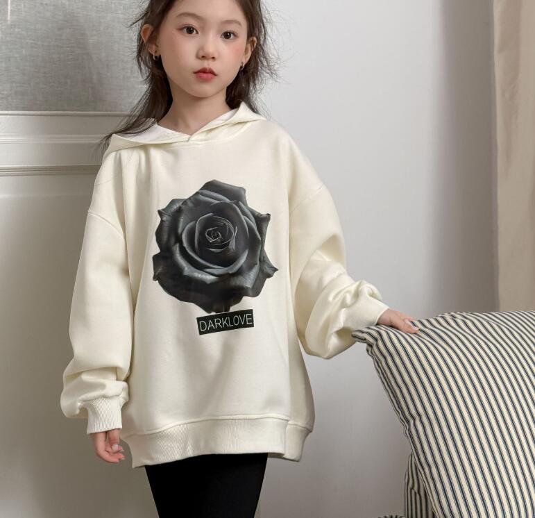 2025新作★子供服　トップス★90cm〜150cm 2色
