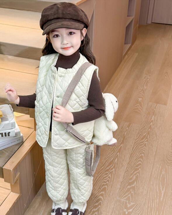2025冬新品★子供服　3点セットアップ★90cm〜150cm