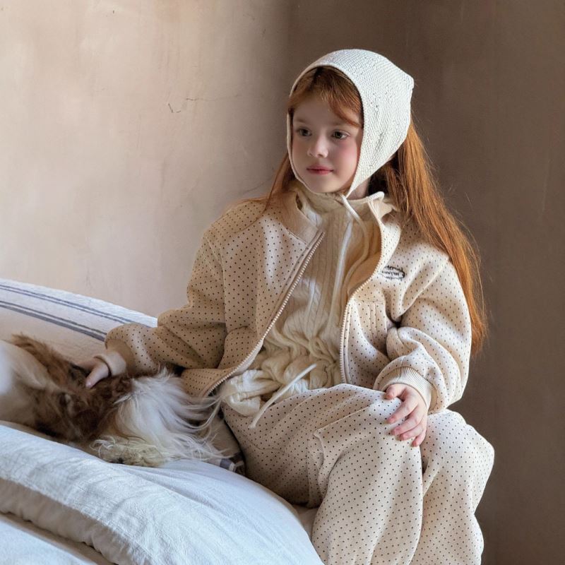2025冬新作otaly★子供服　セットアップ★90cm〜140cm 2色